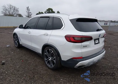 2021 BMW X5 Phev xDrive45E z USA, uszkodzony, nr VIN 5UXTA6C06M9F17086